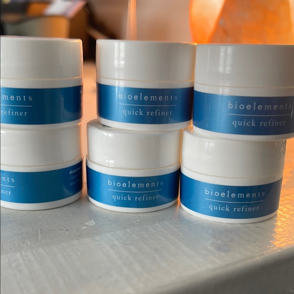 Quick Refiner - Blue and White Skincare travel size (6 creams)